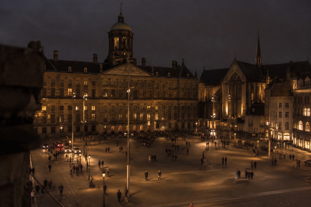 Low winter sun across the rooftops near Dam Square