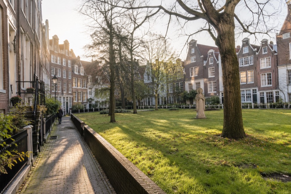 A street-level view of Begijnhof on an ordinary weekday morning