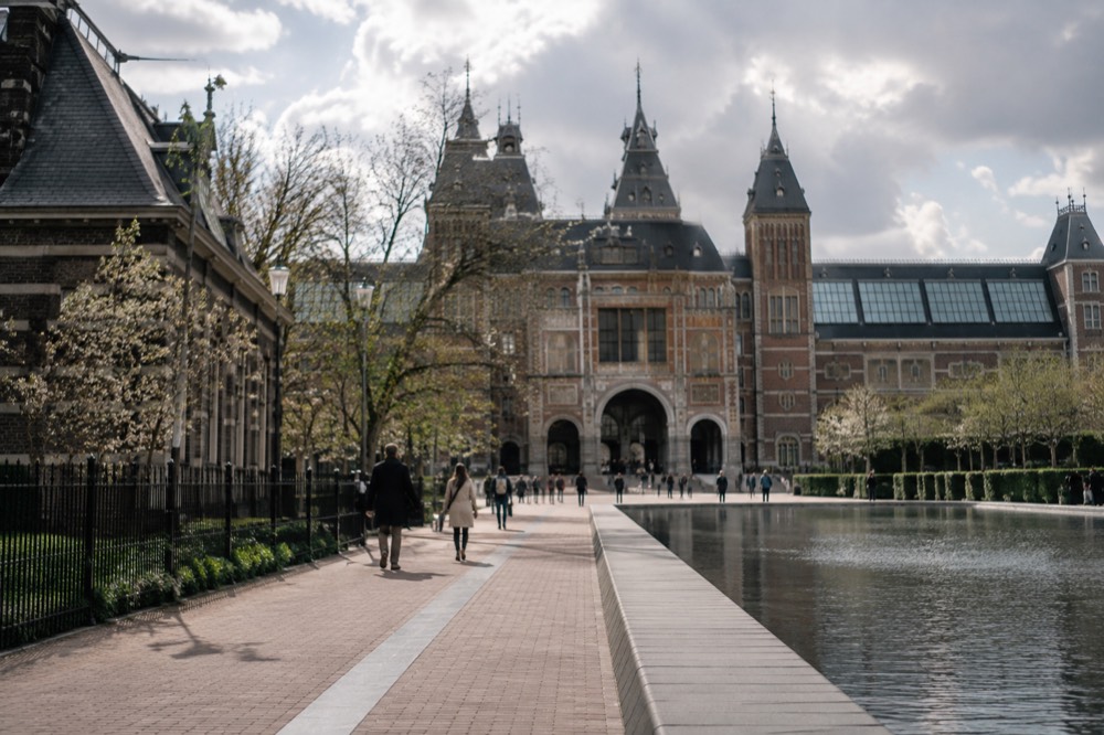 A street-level view of Rijksmuseum on an ordinary weekday morning
