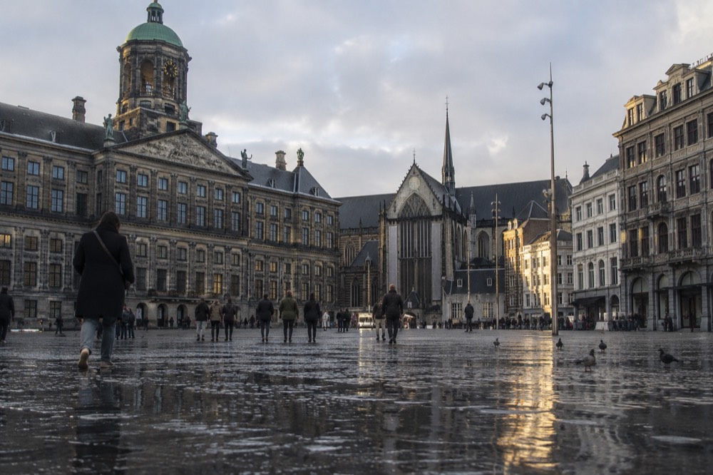 Late afternoon light on the buildings around Dam Square