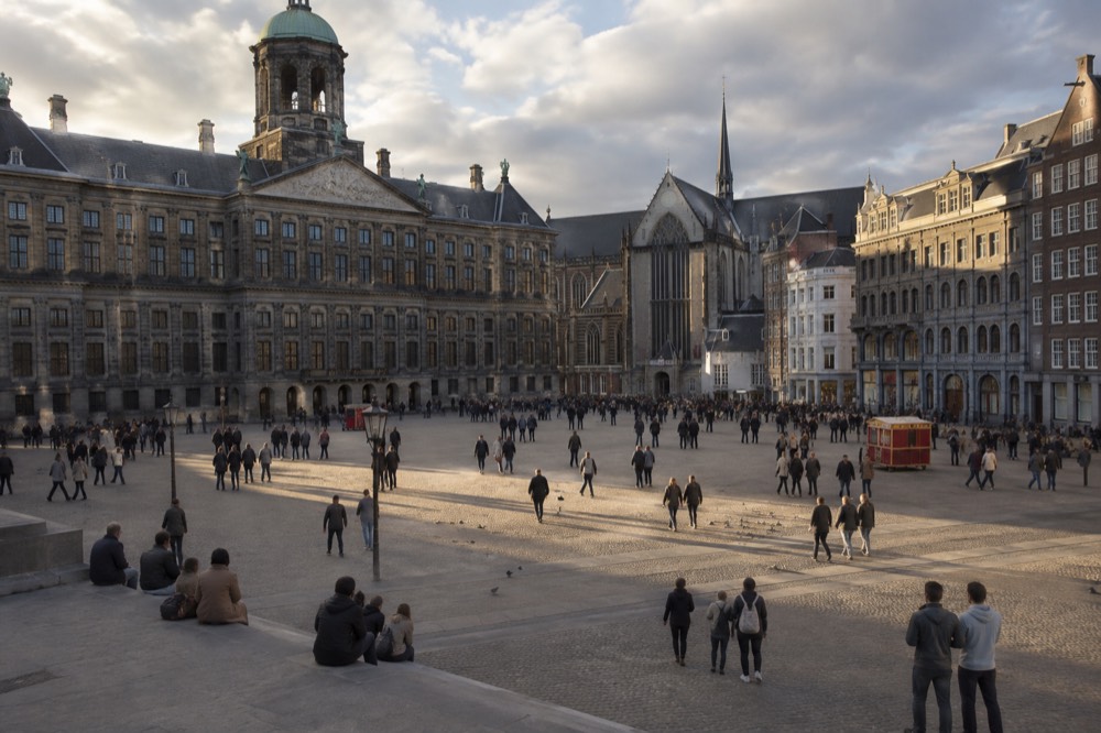 Late afternoon light on the buildings around Dam Square