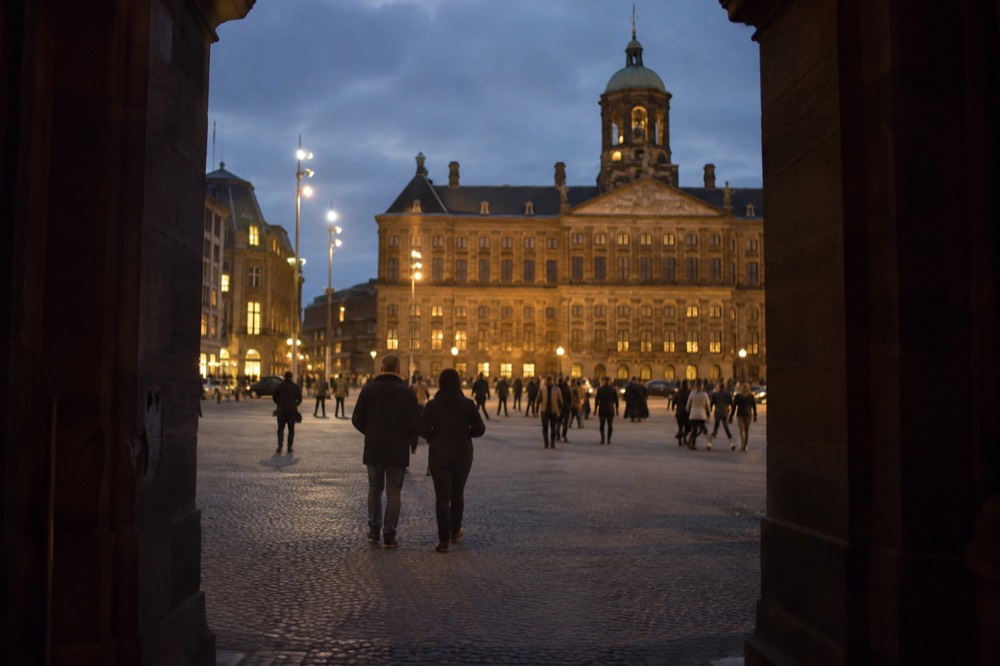 Day 7: Neighbourhoods, Markets and a Final Cruise